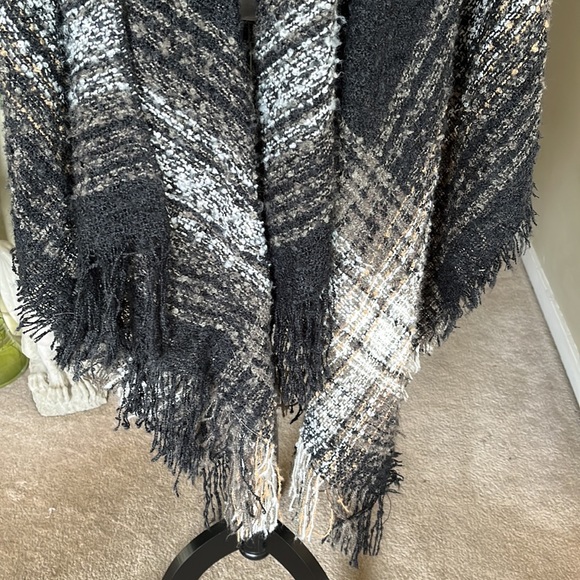 Shall - Picture 2 of 5